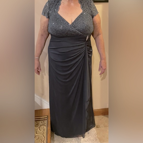 NWT elegant blue/grey gown - Picture 3 of 15